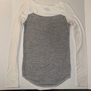 Aritzia Wilfred Free XS long sleeve shirt.